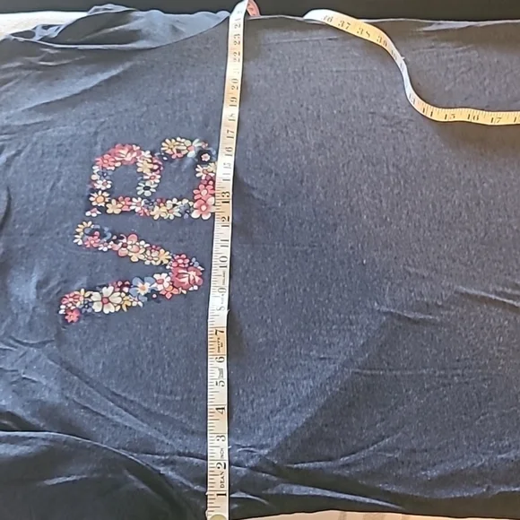 Vera Bradley LS. Prairie floral on Navy Heather size women's 2XL. (#1118)) - Picture 8 of 13